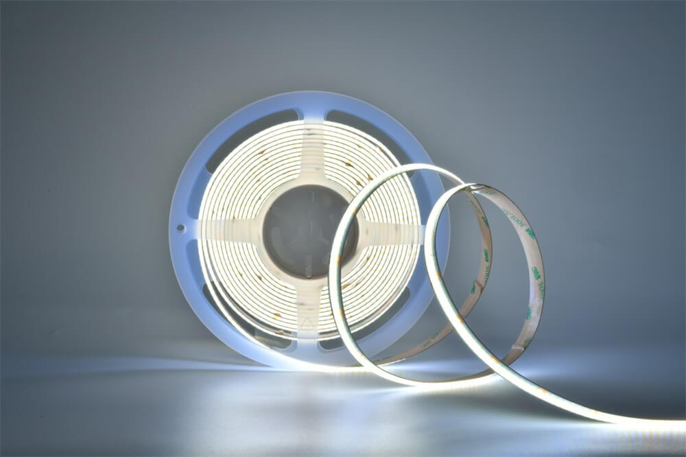 吊頂燈帶.JPG 吊頂燈帶.JPG