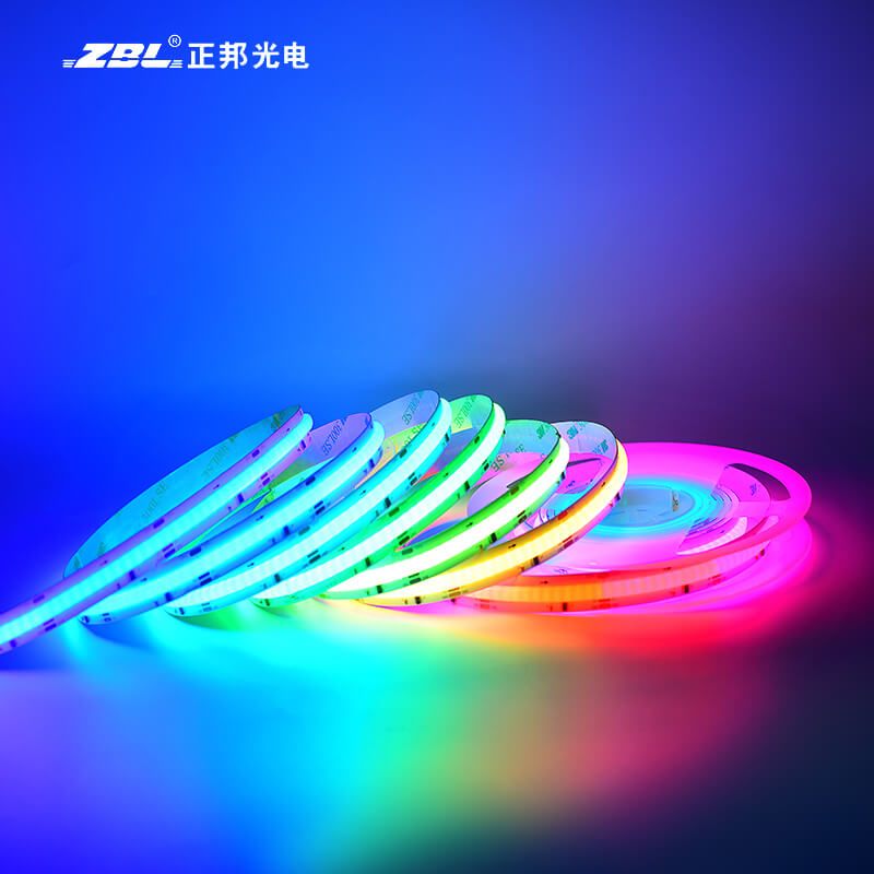 COB幻彩840燈每米流水跑馬漸變燈帶DC24V